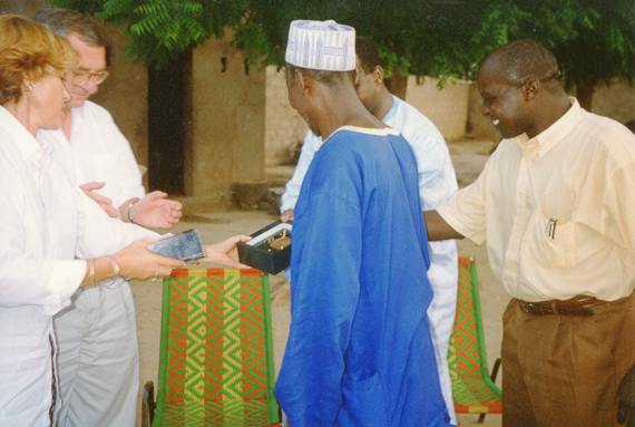 Octobre 1997  10ième anniversaire de KAFO JIGINEW (Union des Greniers) à BAMAKO (MALI)