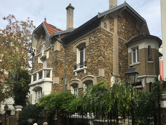 22 octobre 2019 - L'habitat social du XIXe siècle à nos jours. Quartier de la Mouzaïa aux Buttes Chaumont à Paris XIXe