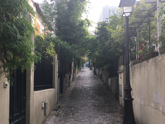 22 octobre 2019 - L'habitat social du XIXe siècle à nos jours. Quartier de la Mouzaïa aux Buttes Chaumont à Paris XIXe