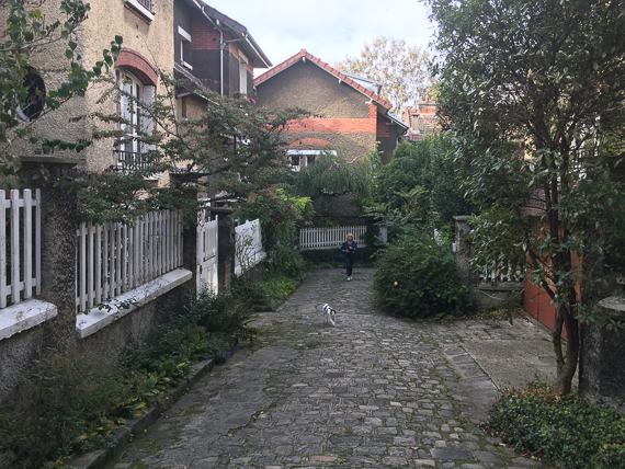22 octobre 2019 - L'habitat social du XIXe siècle à nos jours. Quartier de la Mouzaïa aux Buttes Chaumont à Paris XIXe