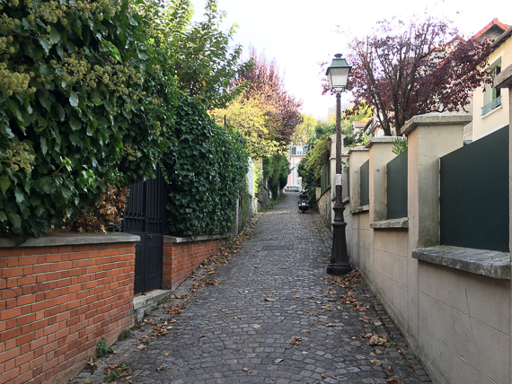 22 octobre 2019 - L'habitat social du XIXe siècle à nos jours. Quartier de la Mouzaïa aux Buttes Chaumont à Paris XIXe