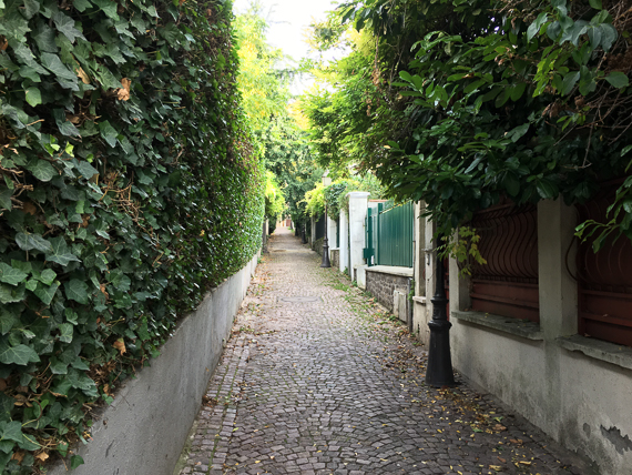 22 octobre 2019 - L'habitat social du XIXe siècle à nos jours. Quartier de la Mouzaïa aux Buttes Chaumont à Paris XIXe